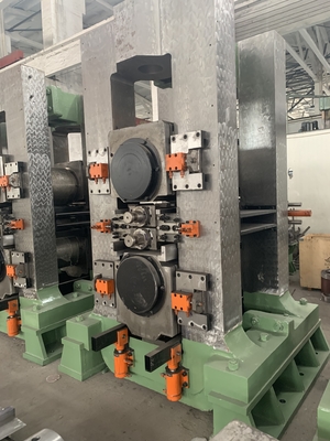 500mm 4hi कोल्ड रोलिंग मिल कार्बन स्टील थ्री स्टैंड 250m / Min