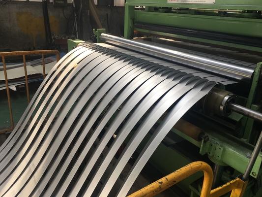 एमए (0.4-2.0) X1300mm सीएनसी कोल्ड रोल स्लीटिंग लाइन 20 साल से अधिक के उपकरण के डिजाइन सेवा जीवन के साथ