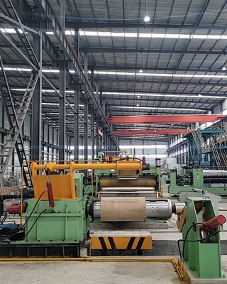 औद्योगिक उत्पादन के लिए हाई स्पीड 6000*2200*1800 मिमी स्लिटिंग लाइन मशीन