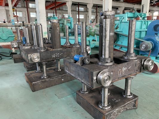 हाई स्पीड Uncoiling 1600mm स्टील का तार काटने की मशीन