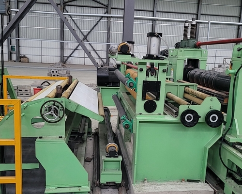 एडजस्टेबल टेंशनर के साथ ऑटोमैटिक कॉपर स्ट्रिप स्लीटिंग मशीन 90KW